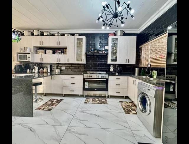 3 BEDROOM DUPLEX FOR SALE IN BRACKENDOWNS